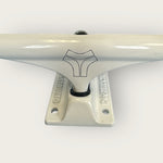 Destructo D1 mid in ghostface white on white colourway closeup