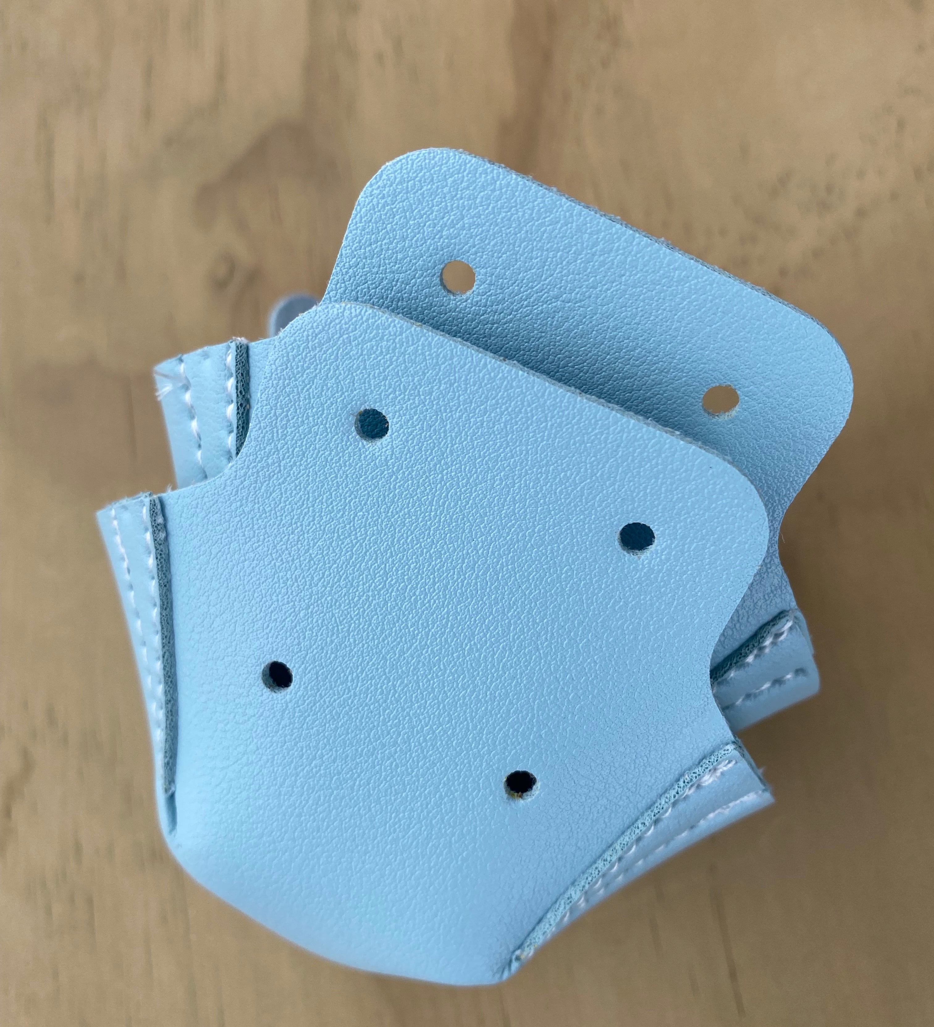 Knee Tap Toe Caps